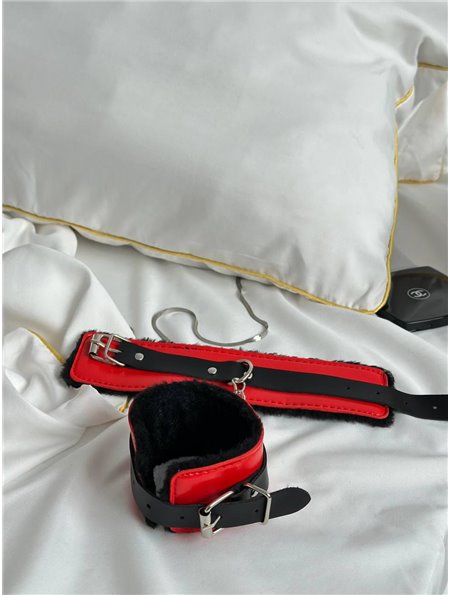 Хутряні браслети червоні з чорними вставками для рольових ігор AS1051/2 Ghazel фото - Luxbikini