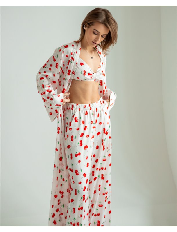 Піжамний костюм-трійка Helen італійський шовк (бра+халат+штани) Вишні на білому 5198 QC фото - Luxbikini