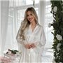 Сатинова біла піжамка з мереживними вставками з халатиком 130601111 Ghazel фото - Luxbikini
