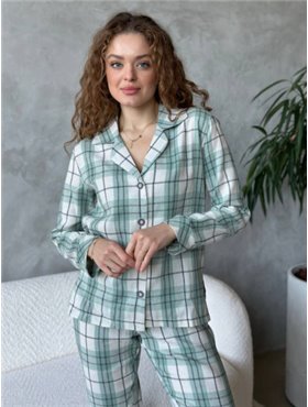 Фланелева зручна піжамка на ґудзиках в зелену клітинку 107431111 Ghazel фото - Luxbikini