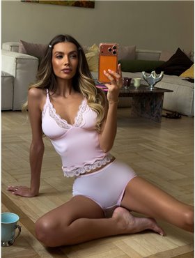 Жіночий безшовний комплект білизни з мереживом рожевий 168081111 Ghazel фото - Luxbikini