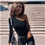 Ефектний облягаючий боді на одне плече – чорний 10153  фото - Luxbikini