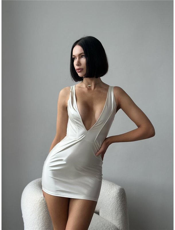 Коротка біла лакова сукня з глибоким вирізом L